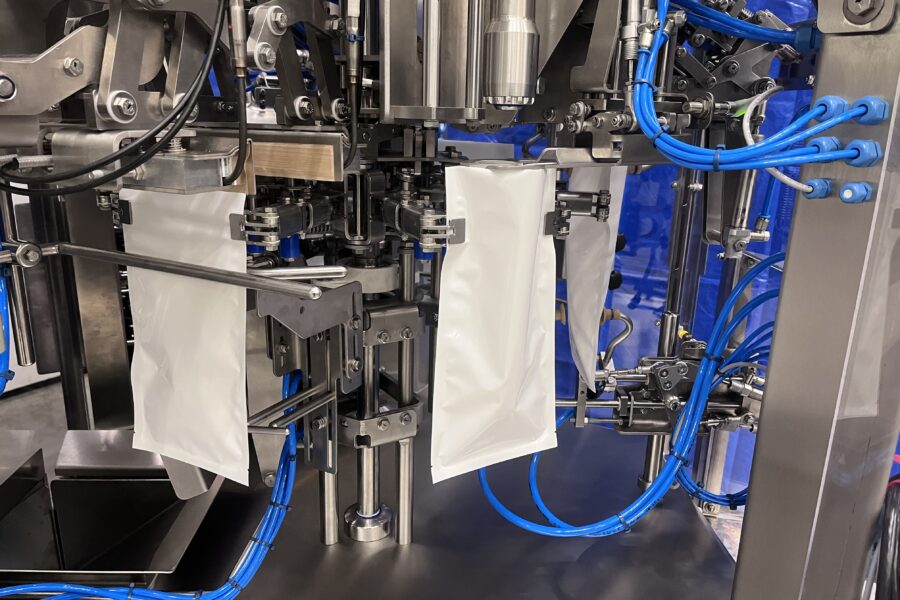 Technofood zakkenvulmachine en zakkensluitmachine